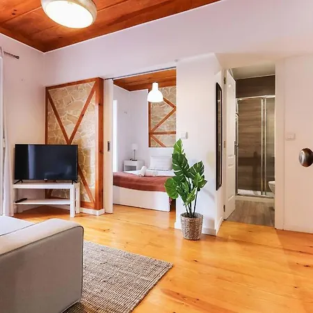 Portucale ! Campo Ourique Design W/ Balcony Apartamento