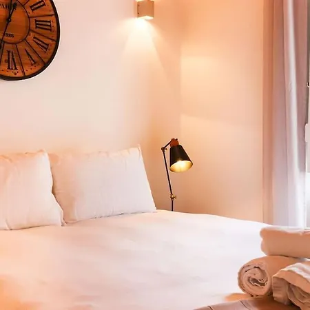 Apartment Portucale ! Campo Ourique Design W/ Balcony Lisbon