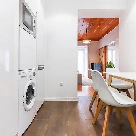 Portucale ! Campo Ourique Design W/ Balcony Apartamento *