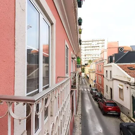 Portucale ! Campo Ourique Design W/ Balcony Apartment Lisbon